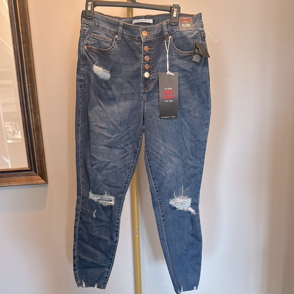 Celebrity by Pink hi rise curvy skinny the Deb Distressed Skinny Jeans NWT 11/30